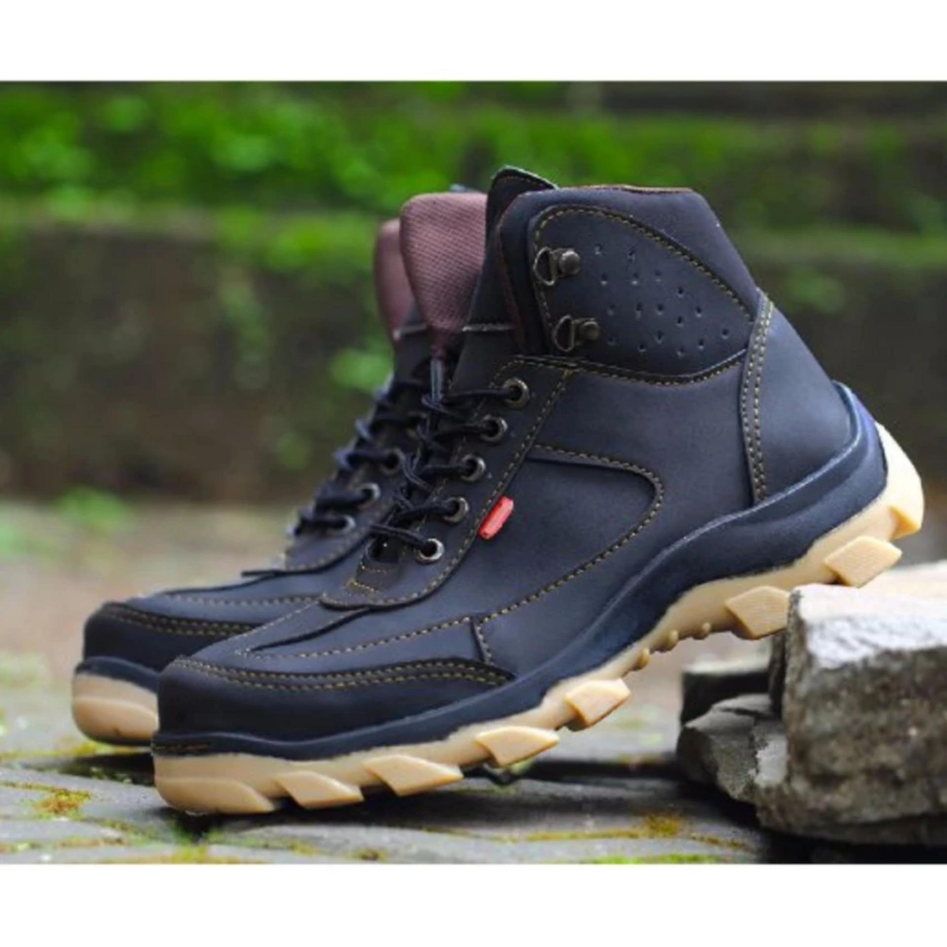 JUAL Sepatu Pria Safety Tracking/Gunung Boot Kickers Sued Mercy Ujung